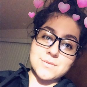 Meet your Posher, Aylin